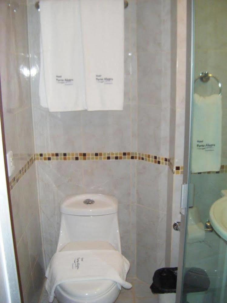 Hotel Porto Alegre Γκουανταλαχάρα Εξωτερικό φωτογραφία
