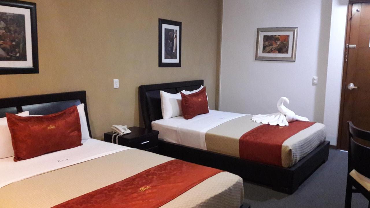 Hotel Porto Alegre Γκουανταλαχάρα Εξωτερικό φωτογραφία