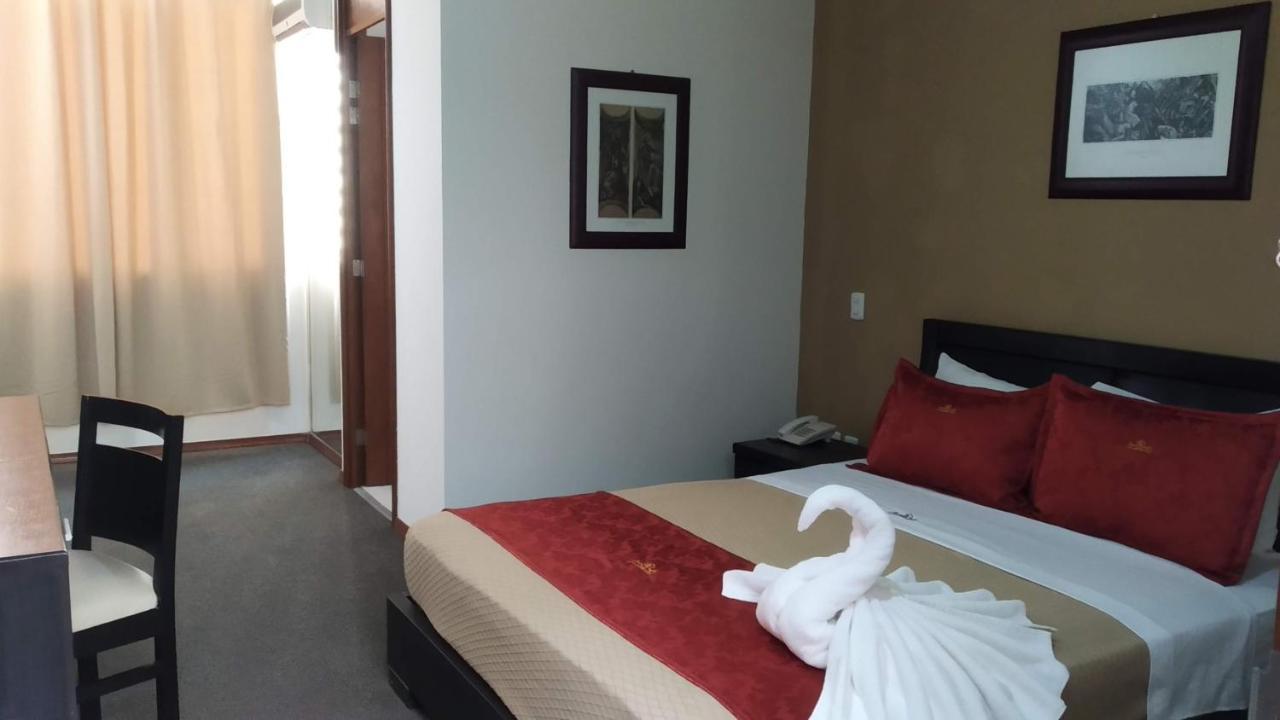 Hotel Porto Alegre Γκουανταλαχάρα Εξωτερικό φωτογραφία